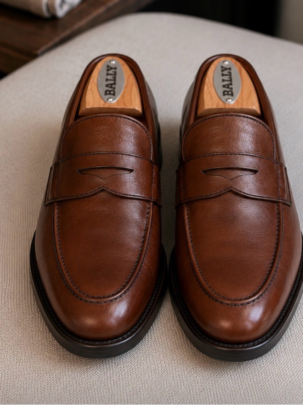 Bally Men's Wooden Shoe Trees Light Wood VTG like new 11.5 inches